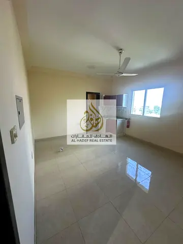 🏠✨ استوديو أول ساكن للإيجار السنوي في عجمان – ليوارة البستان ✨🏠  🔥 فرصة مميزة للسكن في استوديو جديد وأول ساكن بسعر مناسب جدًا! 🔥  📍 الموقع: ليوار