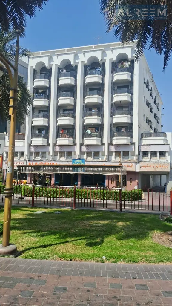 gallery-image