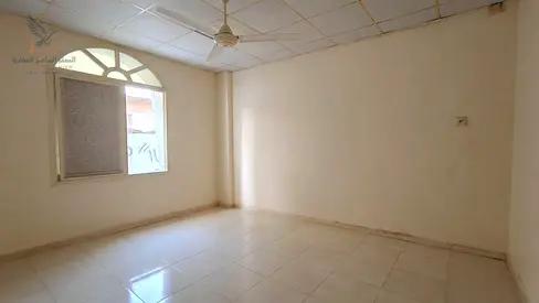 لقطة سكنية فرصة ذهبية لاستوديو متميز للإيجار السنوي بتشطيبات ممتازة ومساحة مريحة بموقع استراتيجي وحيوي وجاهز تماما للسكن الفوري المريح