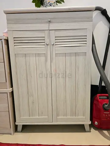 Shoe cabinet/rack