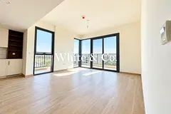 VACANT | MODERN | CORNER UNIT