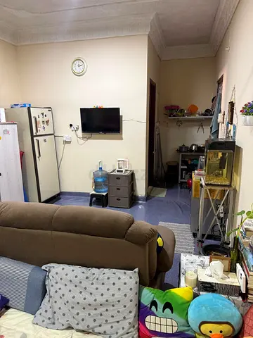 ACCOMODATION AVAILABLE FOR SMALL FAMILIES IN RASHIDIYA.