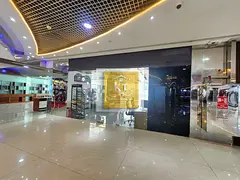 Commercial Shop!! Inside the Mall!! Facing Outside!! 870 Sq.Ft!! Chiller Free!!