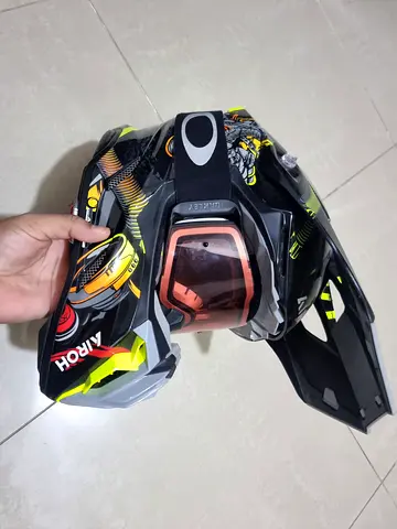 Airho twist 3 toxic offroad vike helmet size Small with oakley front line MX goggles