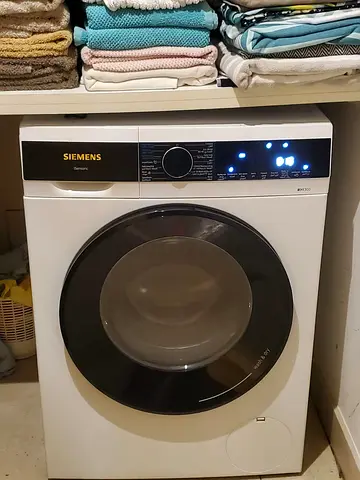 Siemens IQ300 9kg washer and 6kg dryer