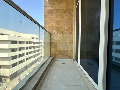 Huge offer 2bhk with balcony and 2 washroom full open price 48k