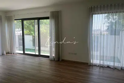 Exclusive | Quiet Single Row | Close to Amenities