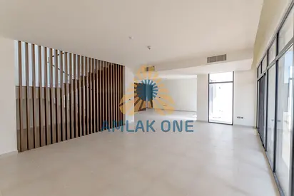 Fully Furnished | Ready To Move | Ideal Location
