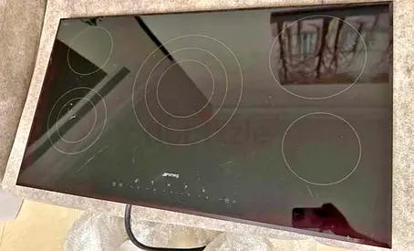 Smeg 90cm Built-In Electric Ceramic Hob