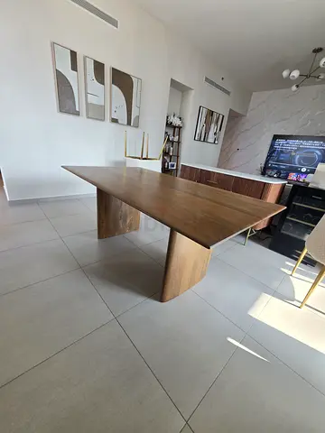 High Quality Dining table with six chairs
