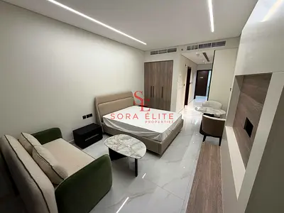 استوديو بالطابق العلوي | مساكن سكاي هيلز T2 | شرفة | إطلالات على المسبح والأفق