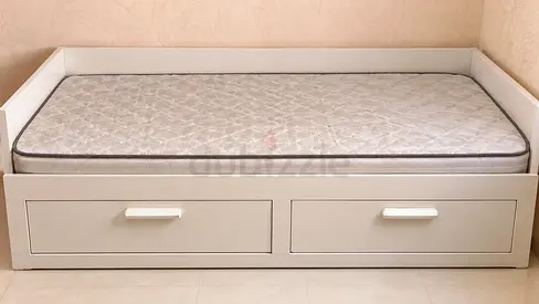 White Single Daybed with Storage Drawers and Mattress
