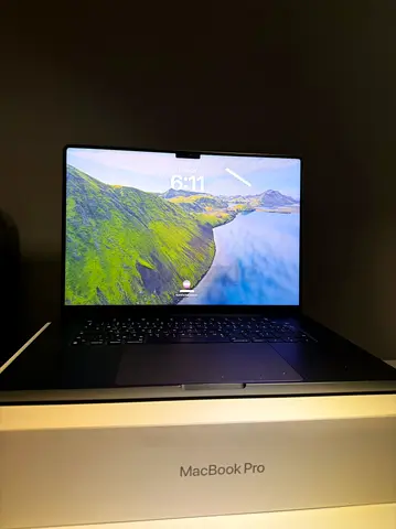 MacBook Pro 2024 space-black, m4 chip, 16 inch, 512gb, (3 years of applecare+ warranty).