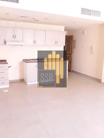 Ready To Move Luxury Studio With Wardobe 34k/4 Cheqs Opp Sahara Mall