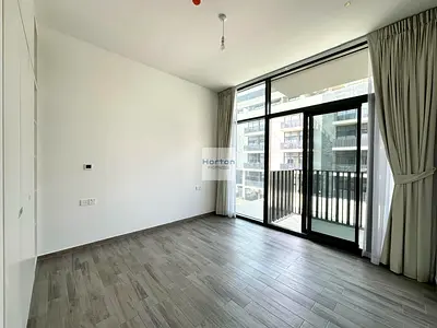 WELL MAINTAINED | READY TO MOVE | LARGE LAYOUT