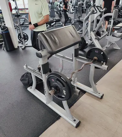 Life Fitness Preacher Curl Arm Bench