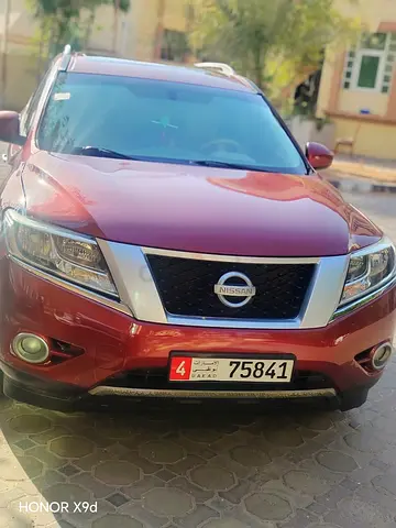 2014 Nissan Pathfinder SE - GCC Specs - Family SUV