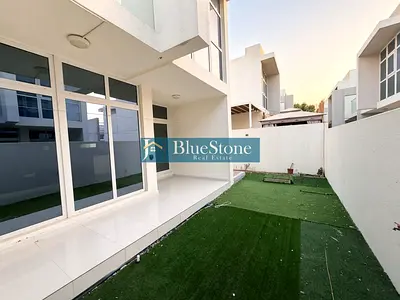 Beautiful Three Bed | Middle Row | Vacant