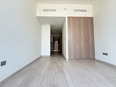 STUDIO APARTMENT WITH FITTED KITCHEN // ALL AMINITIES // PRIME LOCATION