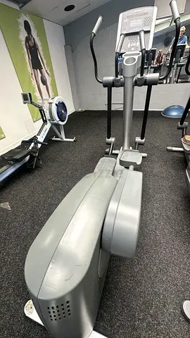 Life Fitness 95Xi Cross Trainer