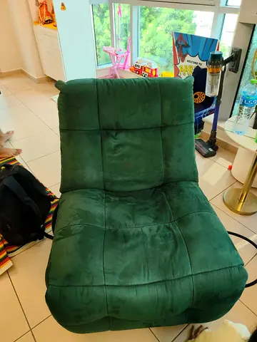 Green Velvet Lounge Chair / Accent Single Seat - Comfortable Recliner Style