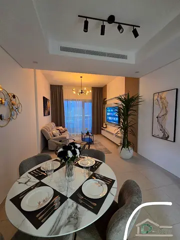 Fully Furnished | Middle Floor | City View