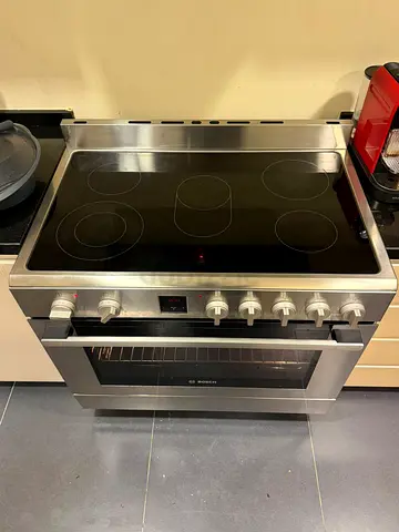 Bosch Electric Ceramic Cooker 5 Hubs