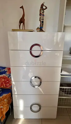 White High Gloss 5-Drawer Tall Chest with Circular Handles