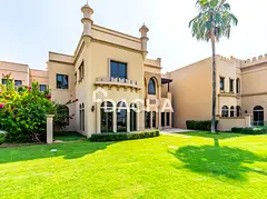 Frond Living | Beach Access | Private Garden