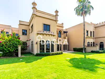 Frond Living | Beach Access | Private Garden