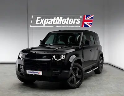 Black Edition SUV • Land Rover Service Package + Warranty until 2028 • FDSH • GCC Specs