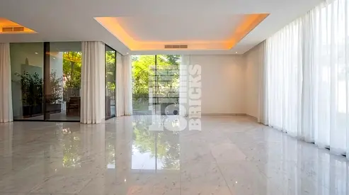 5 Bedroom | Vacant | Private Pool