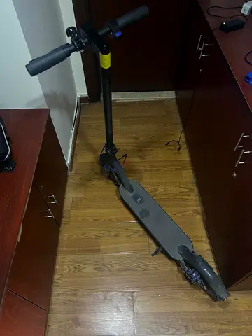 Xiaomi Mi Electric Scooter, Solid Tyres, Disc Brake