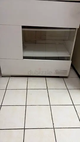 Kitchen cabinet