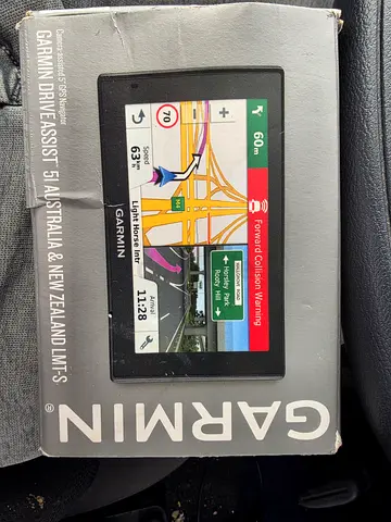 Garmin DriveAssist 51 LMT-S GPS Navigator (Australia & New Zealand)