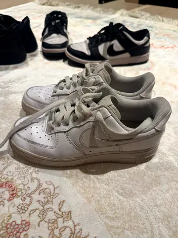 Used Nike Air Force 1 Low White Sneakers