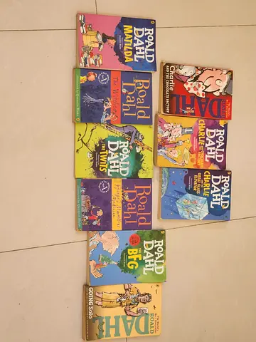 Collection of Roald Dahl children's paperback books (10 titles)