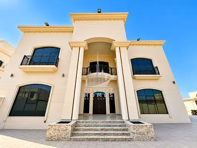 Spacious 4BR Villa with Maid’s Room & 2 Halls |