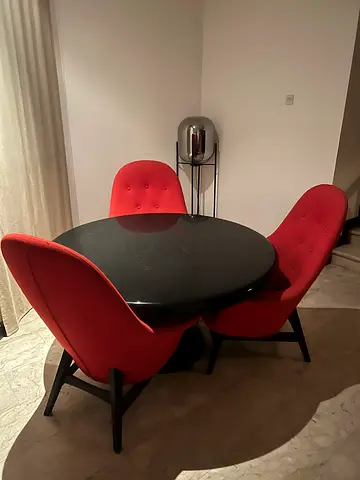 Round table