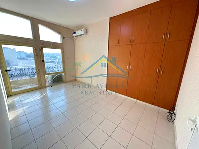 Huge 1BHK build in wardrobes Free wifi free parking