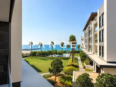 Upgraded | Beach Access | 5 Star Amenities