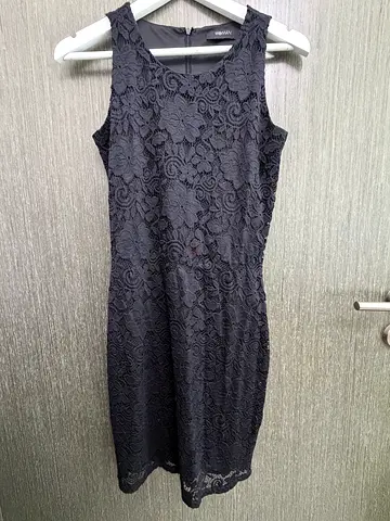 Black Lace Sleeveless Midi Dress - Good Condition