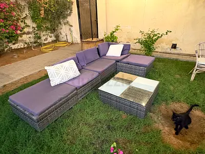 Modular 5 seater Outdoor rattan style garden sofa set with cushions and glass-top coffee table