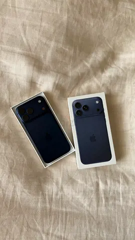 iPhone 17 Pro Max 512GB Deep Blue – No Scratches