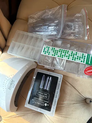Sunuv LED Nail Lamp with POLYGEL form Kits — Lightly Used
