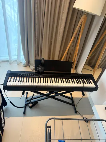 Steiner P-125B Portable Keyboard + extra