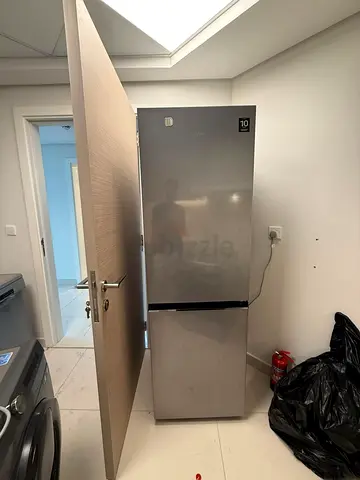 Hitachi Bottom Freezer