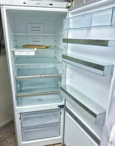 Siemens bottom fridge freezer good condition
