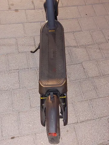 Ninebot Max Electric Scooter - Single Hand Used
Description:
Segway Ninebot Max Electric Scooter in