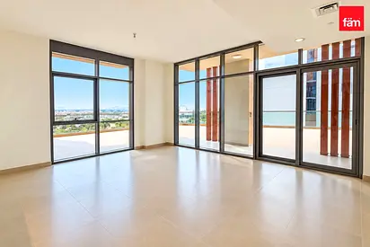 CanalFront | Corner | PrivateTerrace | Largest